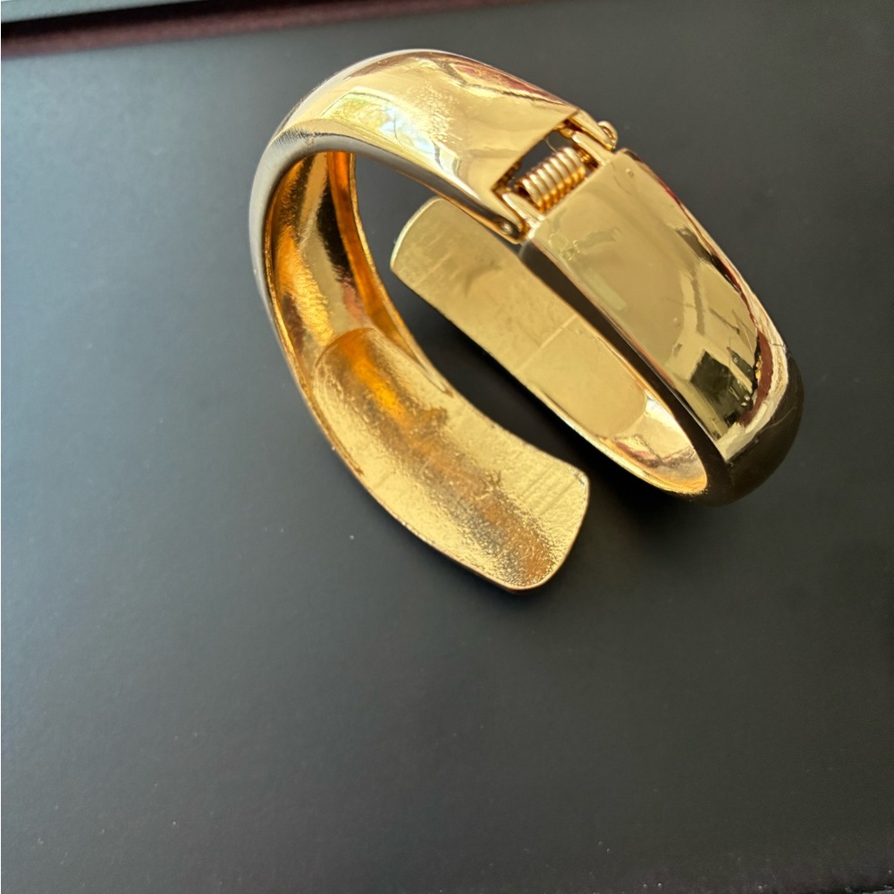 Natasha Denona Gold Cuff Bracelet - Picture 4 of 9